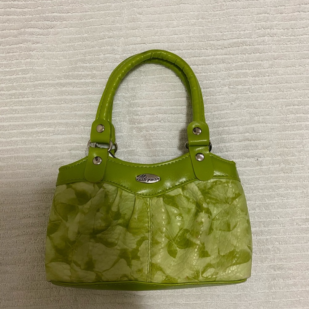 Super cute small green bag